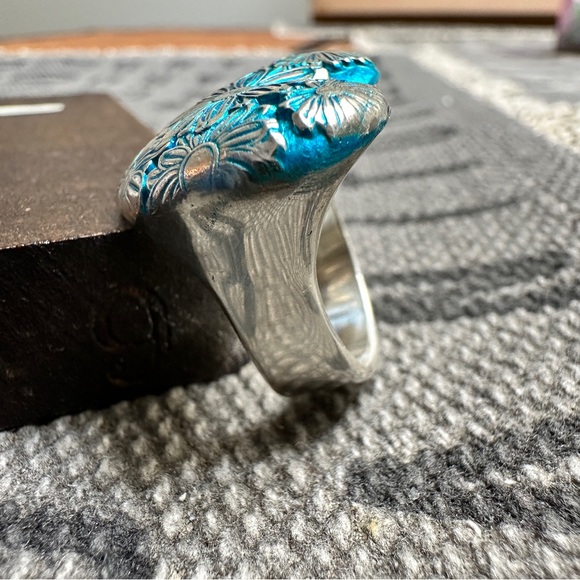 Stunning Daisy puffed heart PYRRYA ring size 9. Sterling silver - Picture 6 of 8